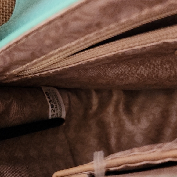 NWOT "C" CROSSBODY SADDLEBAG - Picture 14 of 14